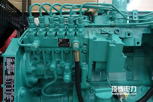 一臺400kW柴油發(fā)電機組在正常工作中，油底殼內進水竟然是這個原因！